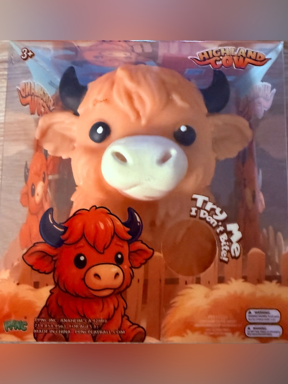 VIRAL HIGHLAND COW SQUEEZEY TOY TRENDING NEW IN UNOPENED BOX ORIGINAL BRAND